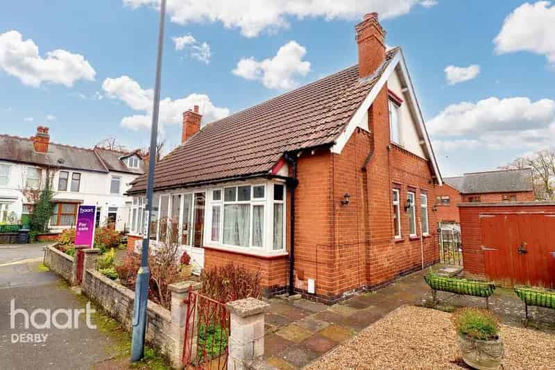 2 Bedroom Detached House For Sale