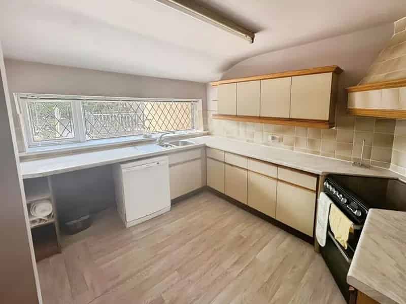 3 Bedroom Semi Detached House to Rent Hyde Greater Manchester