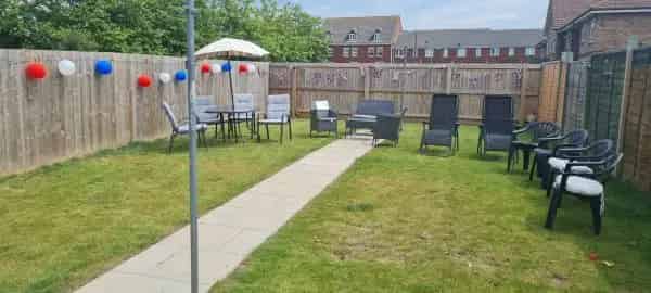 2 Bed Bungalow Near Schools Shops and Bus Stops