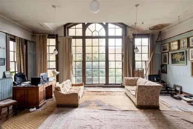 Semi-detached House for Sale in Mallord Street SW3