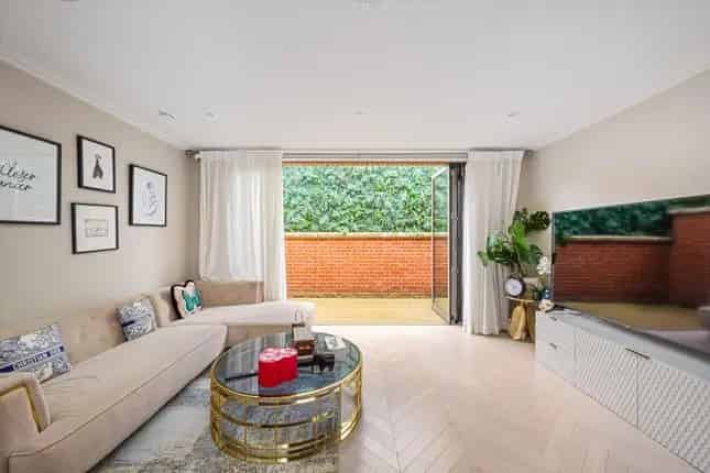 Terraced House for Sale in Hampstead Manor Kidderpore Avenue NW3