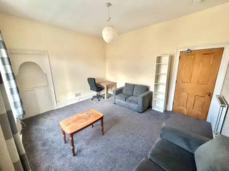 3 Bedroom Furnished Flat Haymarket Edinburgh
