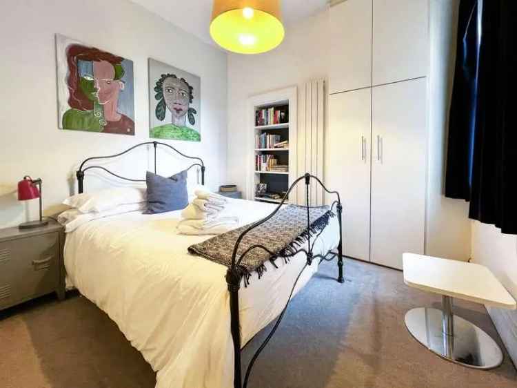 2 Bed Flat for Sale in West Hampstead