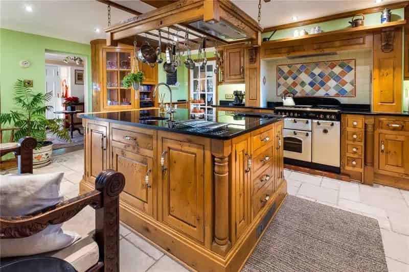 Detached House for sale with 6 bedrooms, Pasture Road Barton Upon Humber