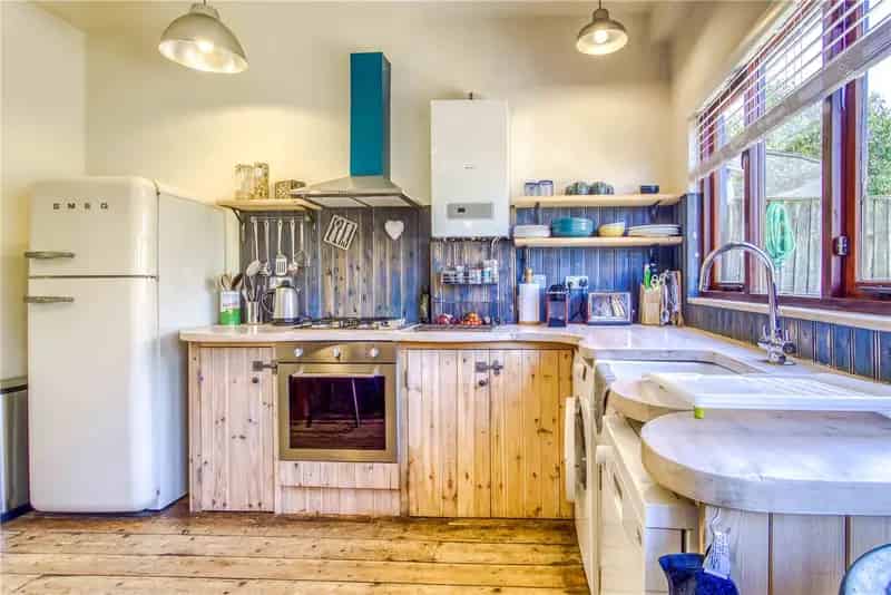 2 Bedroom House in Lower Parkstone Near Penn Hill Village