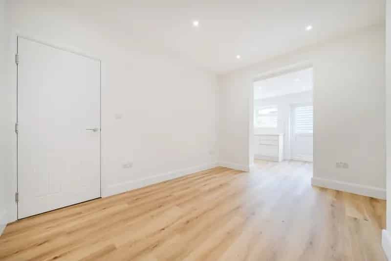 3 Bed House with Conversion Potential and Planning Permission