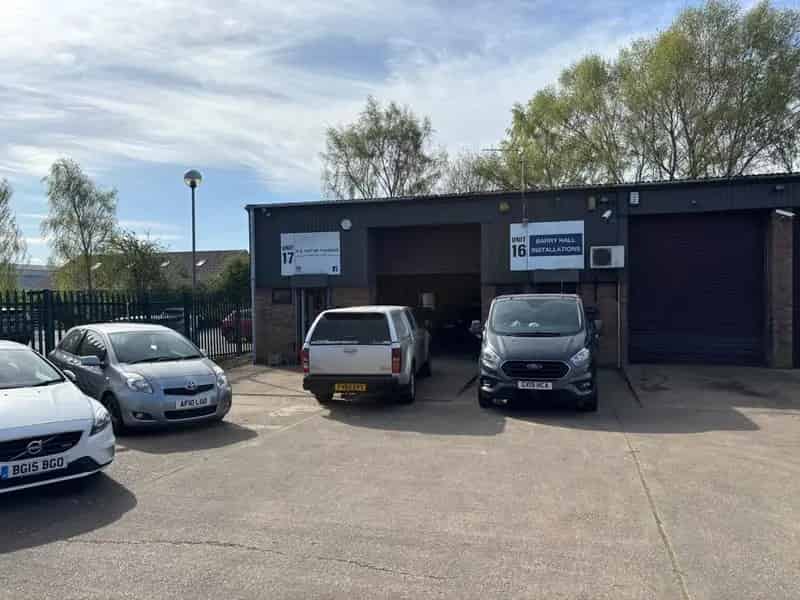 Industrial Storage Unit Lincoln 1172 sq ft
