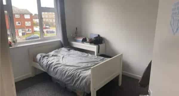 2 Bedroom Maisonette Hitchin Near Shops Schools Parks