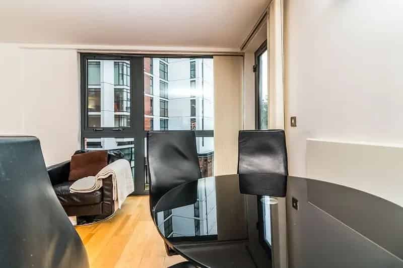 2 Bedroom Flat to Rent Manchester City Centre Parking Balcony