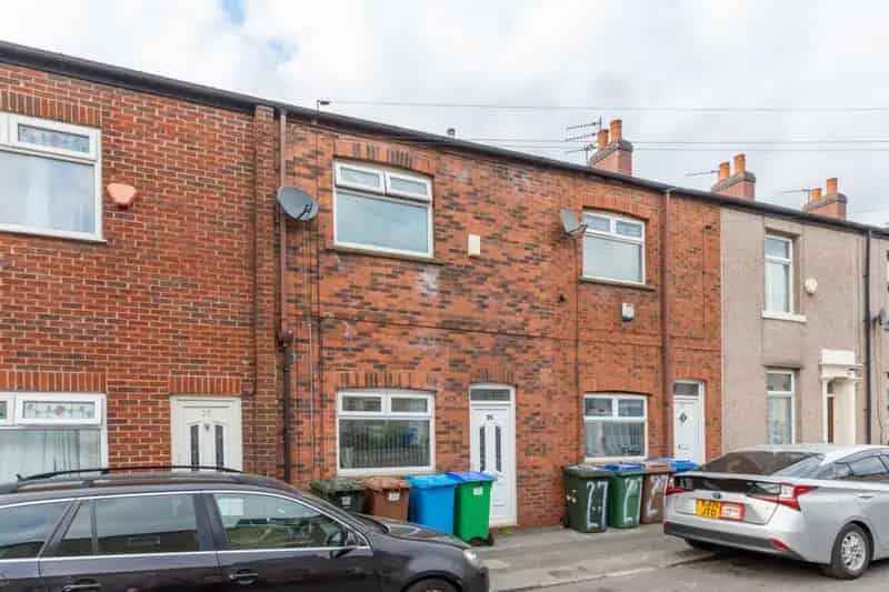 2 bedroom House
 For Sale