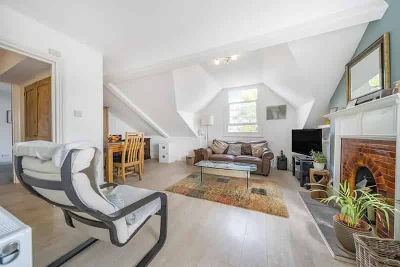 Two Double Bedroom Flat near Dundonald Park Wimbledon