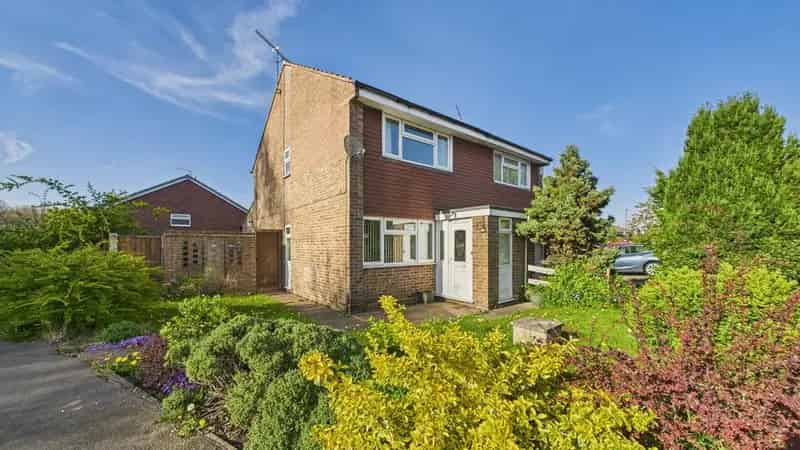 2 Bedroom Semi-Detached House for Sale