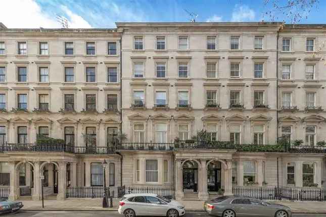 Flat for sale in Ennismore Gardens, London SW7