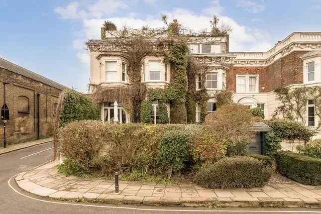 Chiswick Mall Period House River Thames Views 5 Beds 4 Baths