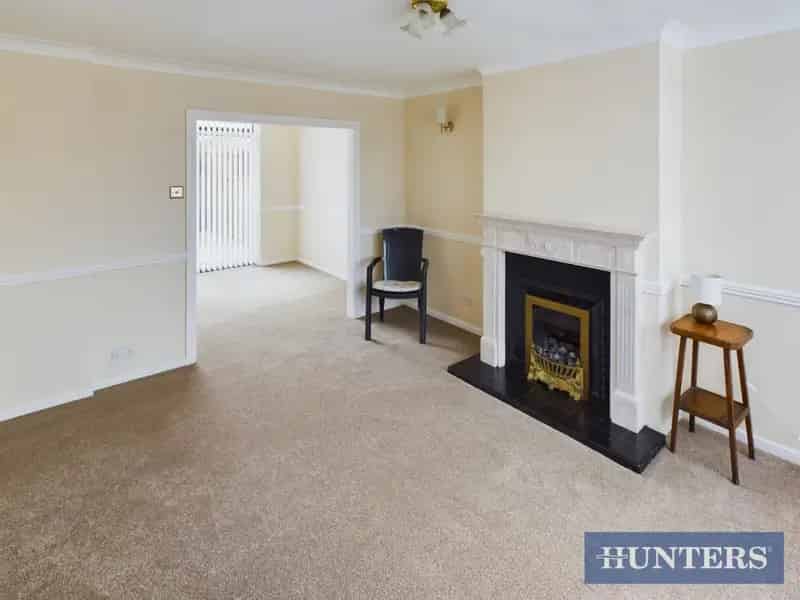 3 Bedroom House For Sale Near Town Centre