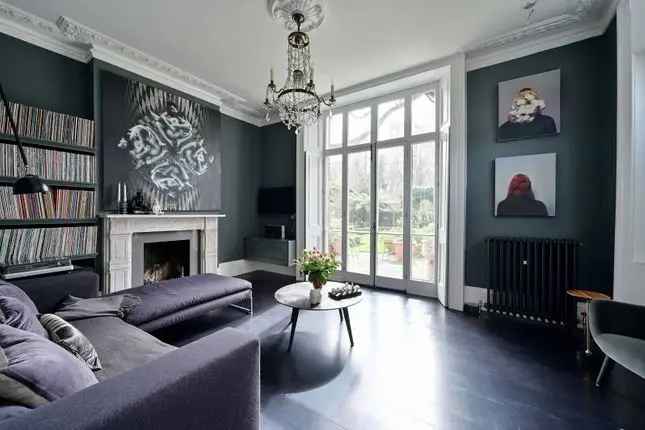 Detached house to rent in Oxford Road, Putney, London SW15