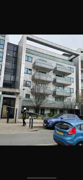 Flat For Rent in Southend-on-Sea, England