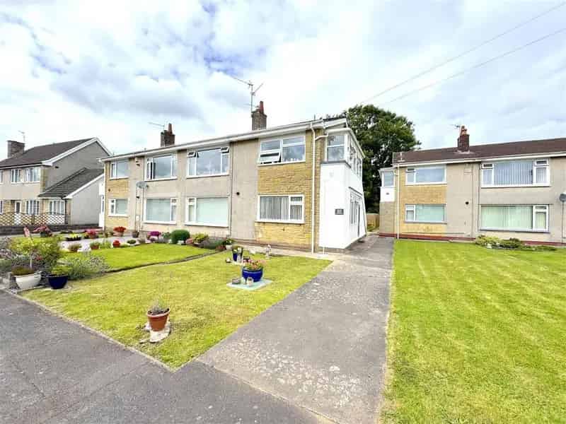 2 Bedroom Maisonette for Sale Rhiwbina