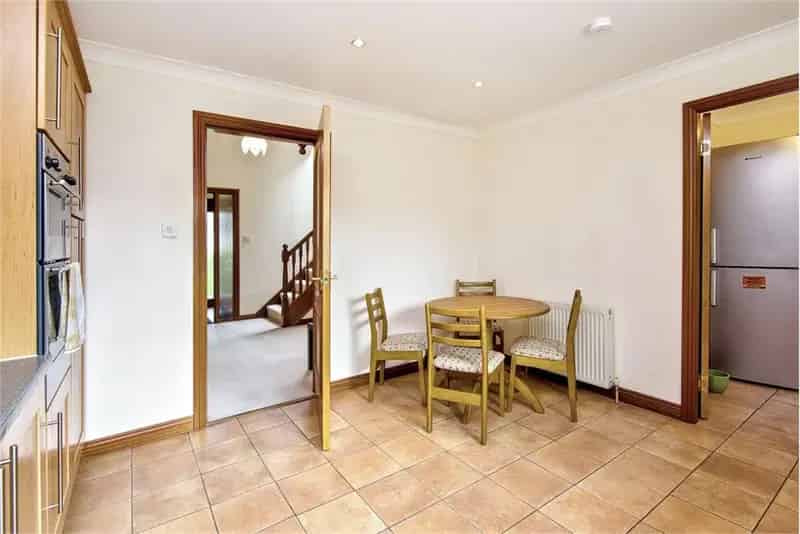 4 Bed Detached House with Garden and Garage