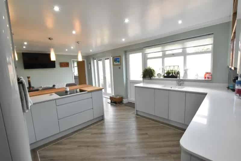 3 Bedroom Bungalow For Sale