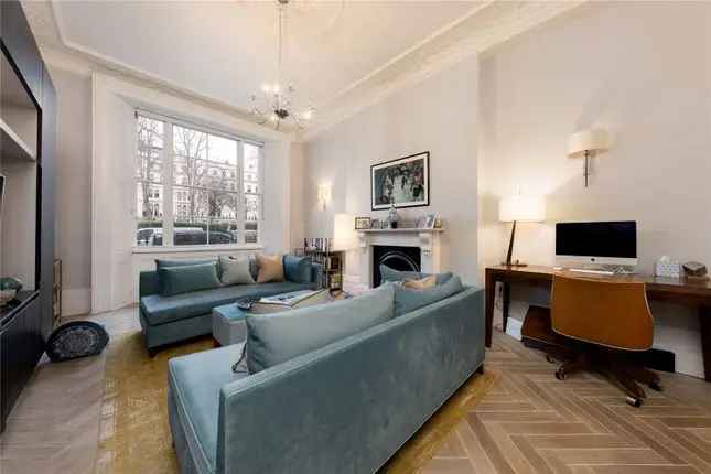 Flat for sale in Kensington Gardens Square, London W2