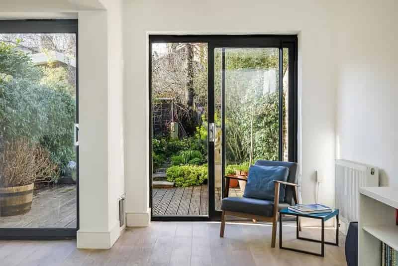 3 Double Bedroom Georgian Terrace Cottage Near Nine Elms