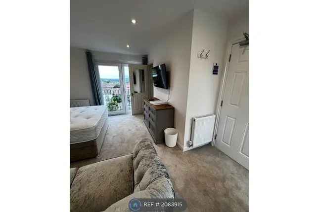 Room to Rent Summerhill Road Bristol BS5