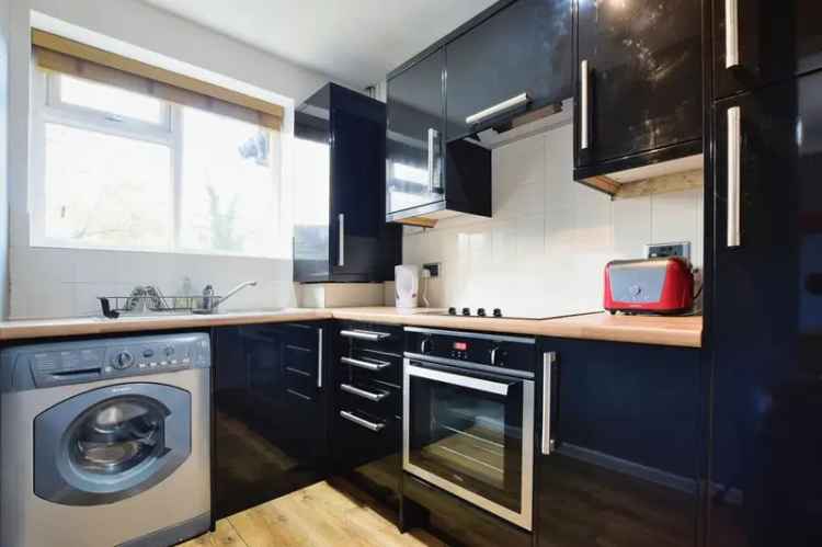1 Bedroom Flat to Rent Sale Cheshire M33 Near Metrolink