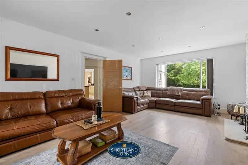 5 Bedroom Detached House for Rent