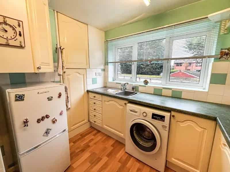 2 Bed Flat for Sale Harborne Garage Residents Parking