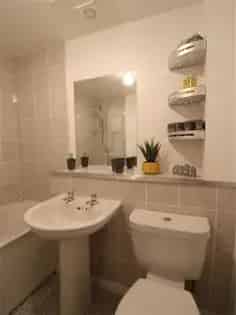 1 Bed Furnished Flat Aberdeen - Modern Kitchen Parking