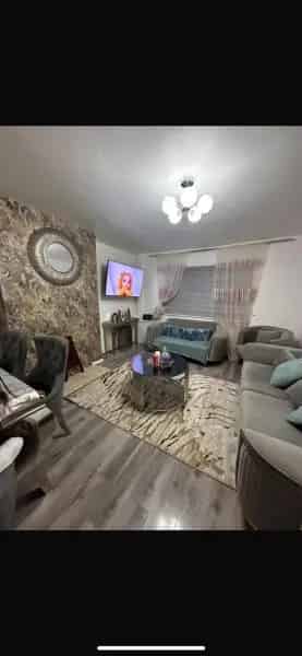 4 Bedroom House with Large Garden and Driveway Near Transport Links