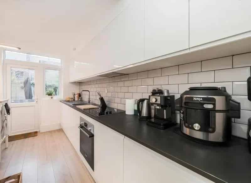 One Bedroom Garden Flat Near Streatham Hill Station