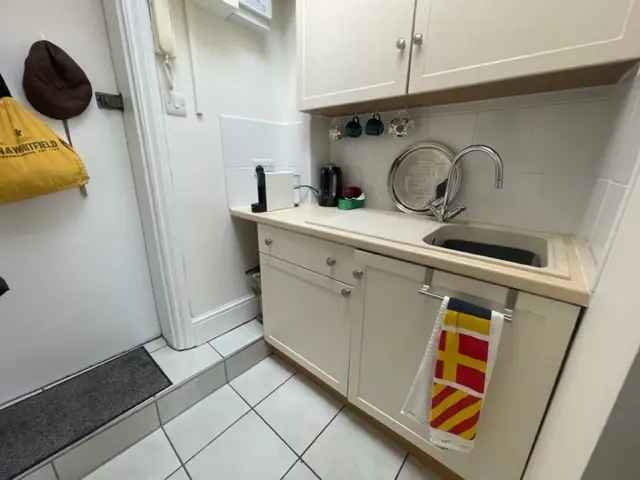 Clifton Studio Apartment All Bills Included Zero Deposit Guarantee