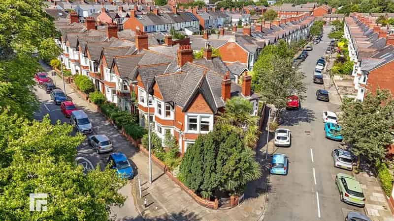 3 Bedroom End Terrace House for Sale in Penylan Cardiff