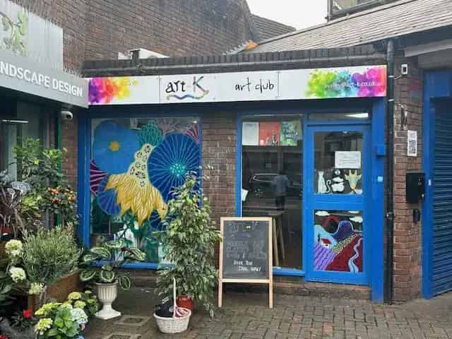 Retail Unit in Purley Town Centre