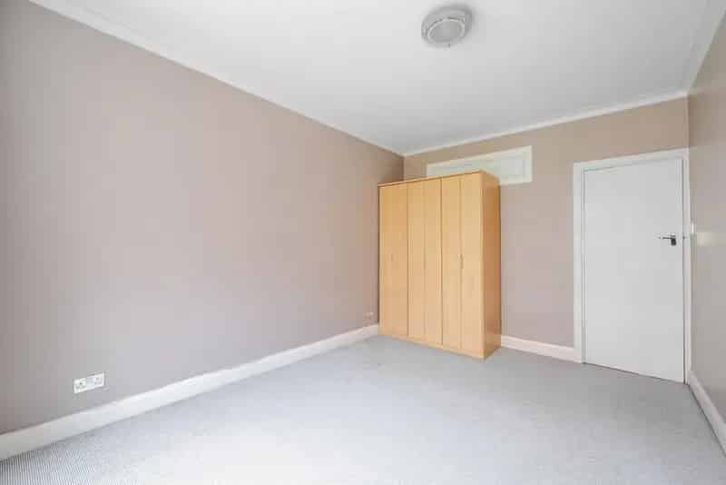 Flat For Sale , London, England