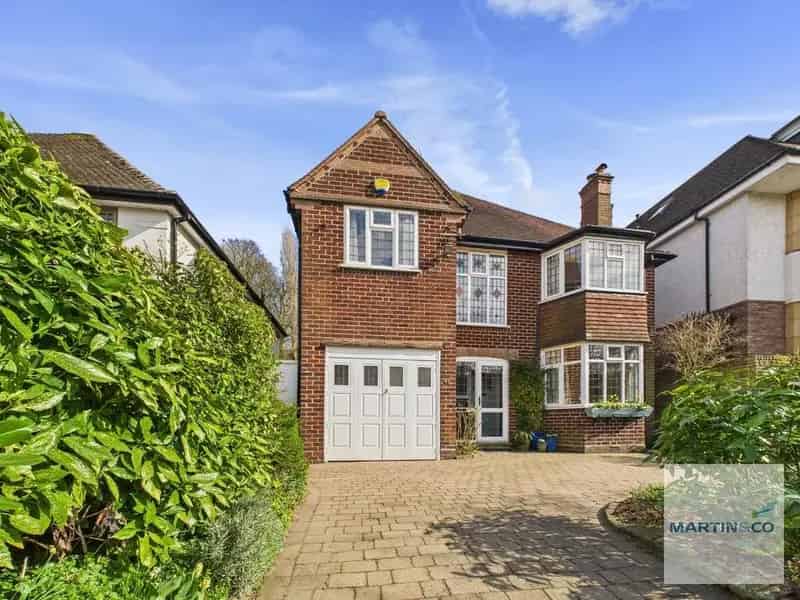 4 Bedroom Detached House for Sale Near Sutton Park