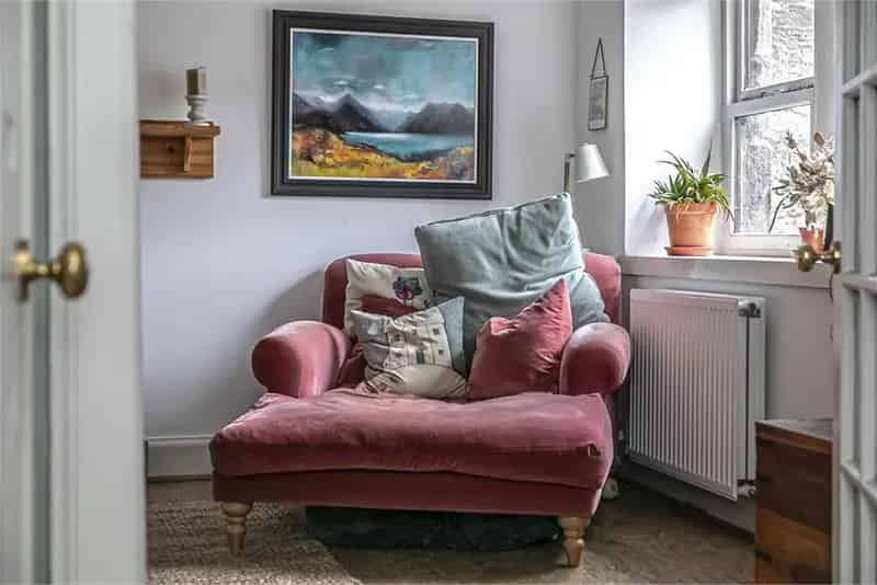 3 Bed Semi-Detached House with Private Courtyard