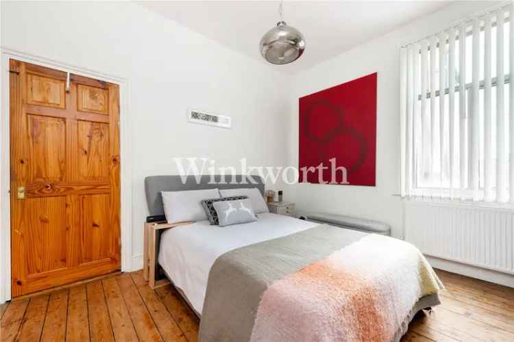 3 Bedroom Apartment in London