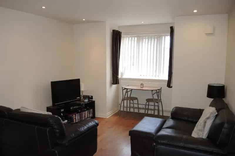 Modern Wavertree Apartment - 2 Beds, Parking
