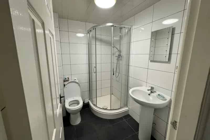 1 Bedroom Apartment Pontefract Modern Open Plan Part Furnished