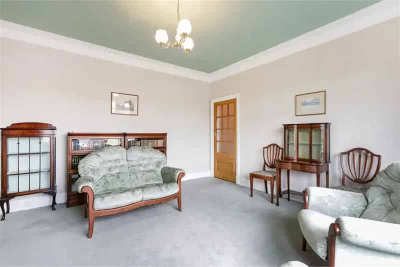 4 Bed Bungalow - Detached with 1 Reception Room