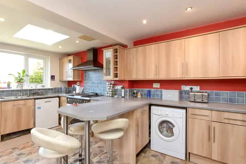3 Bedroom Extended Terraced House For Sale