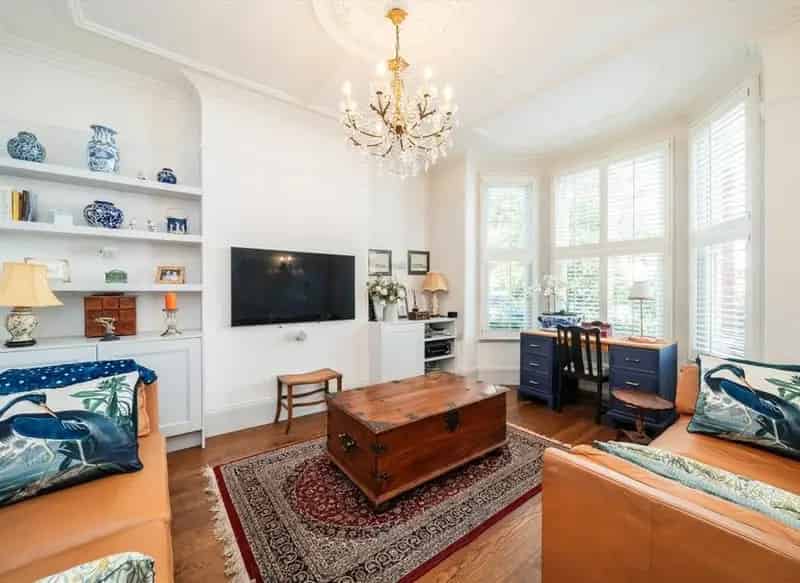 Four Bedroom Victorian House in Acton Near Tube Station