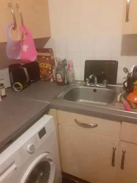 Flat For Rent in Wealden, England