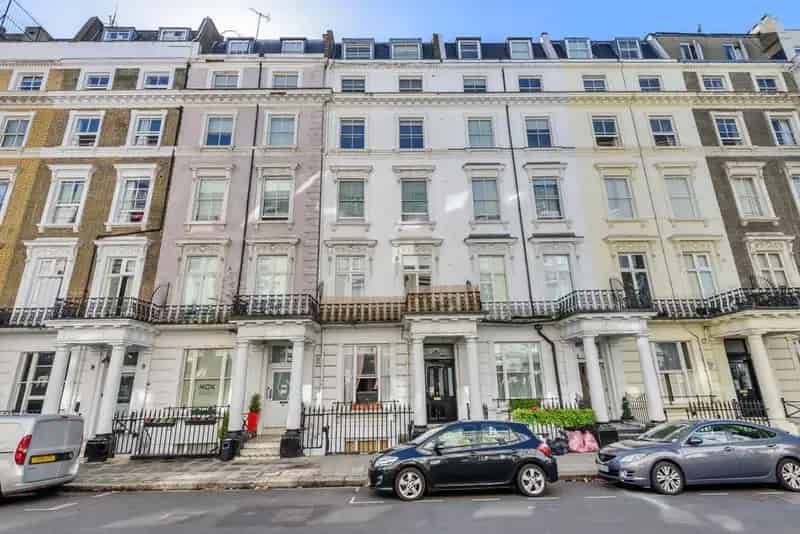 Two Bedroom Flat near Hyde Park Lift Access