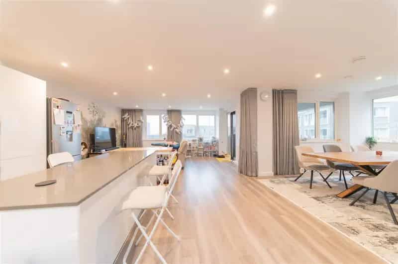3 Bedroom Flat House to Rent in Ridgeway Views
