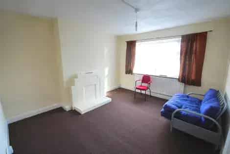 2 Bed Flat 76m² Alperton Near Tube Parking Furnished
