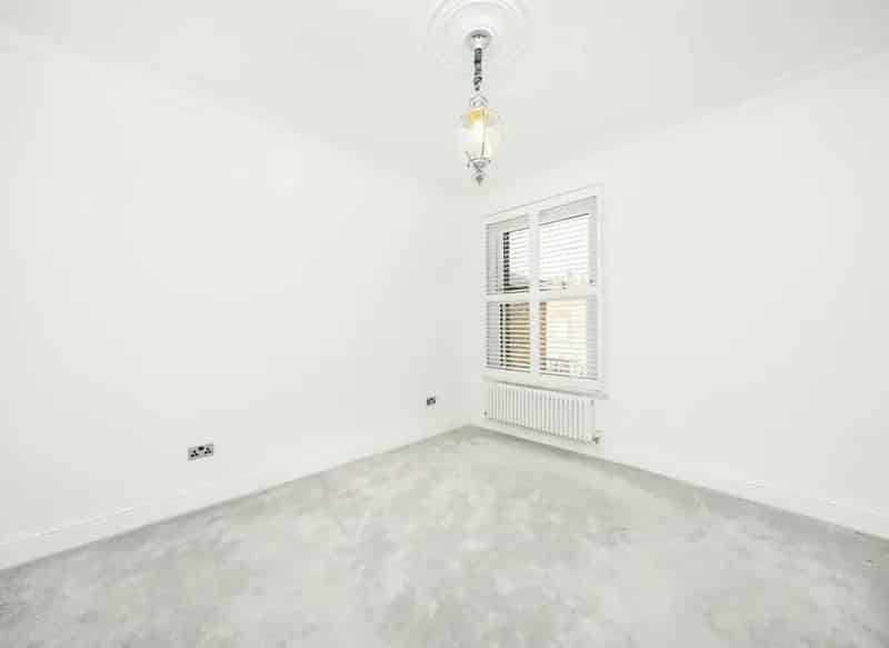 Six Bedroom Refurbished Victorian House for Rent